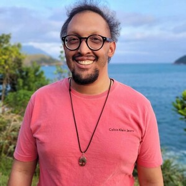 Vinícius - ESL tutor - Honório Fraga