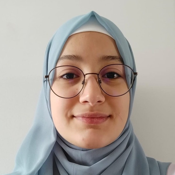 Bayan - Math tutor - Wien