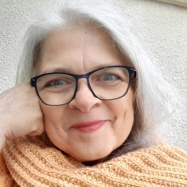 Véronique - Lehrkraft für Informatik - Fribourg