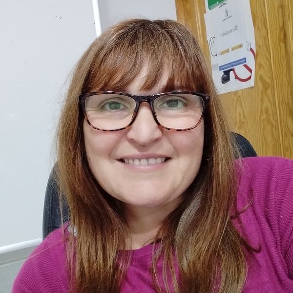 Veronica - ESL tutor - Sauviat-sur-Vige