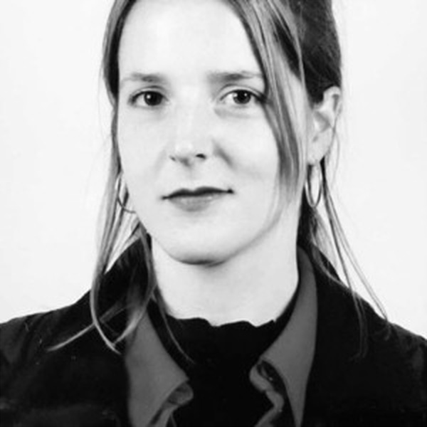 Mélanie - Professor de arquitetura - Ixelles
