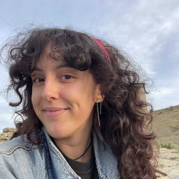 Chloe - School English Tutor - Bouguenais