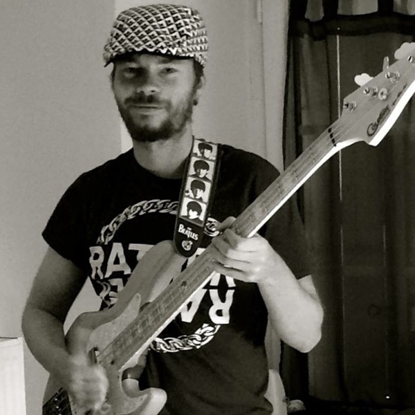 Jayce - Guitar tutor - Sannois