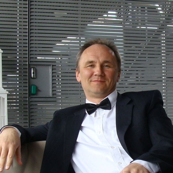 Aleksandr - Singing tutor - Cergy