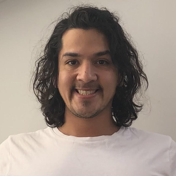 Enzo - Yoga instructor - Santos Lugares