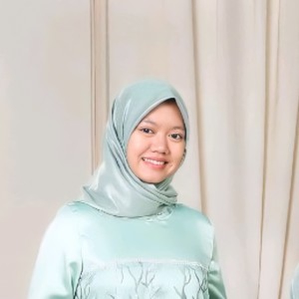 Astrid Grinike - ESOL tutor - Jambi