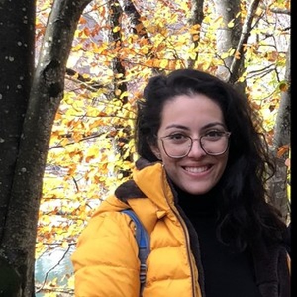 Leila - Prof de finance - Montréal