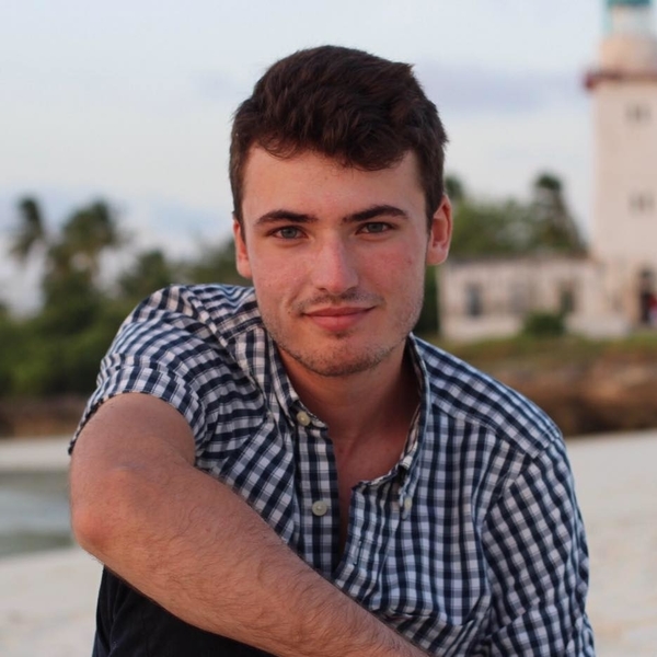 Thomas - Physics tutor - Olten